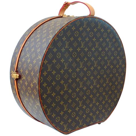 louis vuitton round bag 2019|louis vuitton canteen bag.